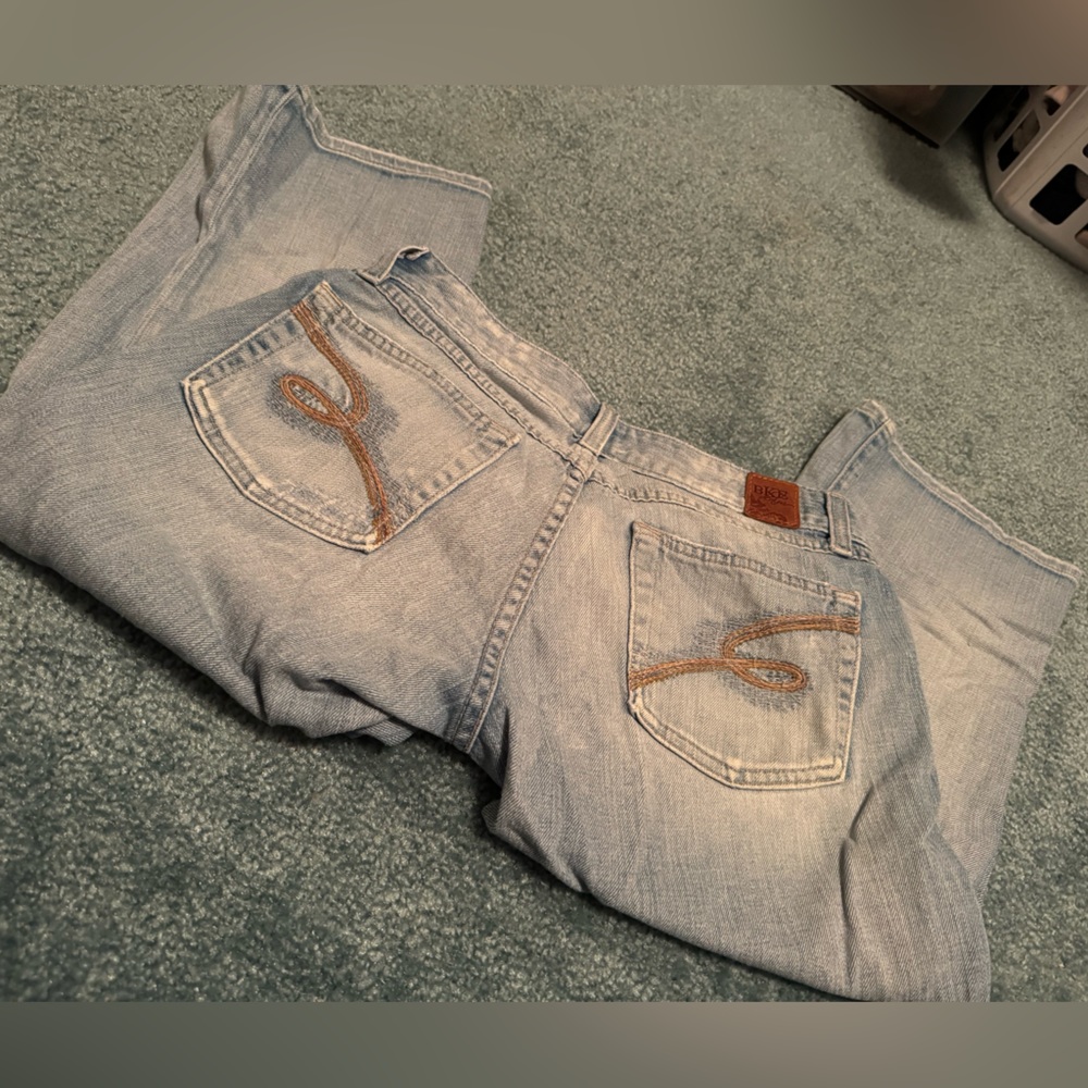 Capris - Picture 3 of 3